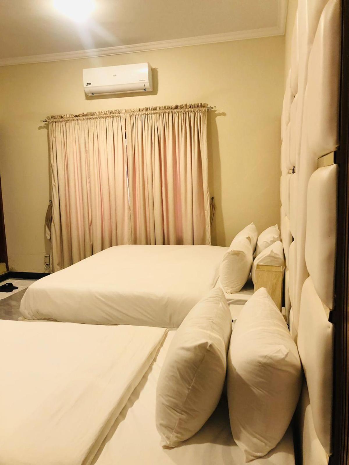 Royal Executive Hotel Islamabad Exterior foto